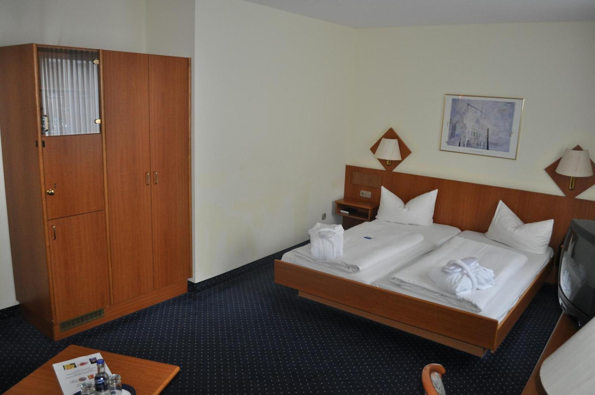 Hotel Trip Frankfurt Airport 3*