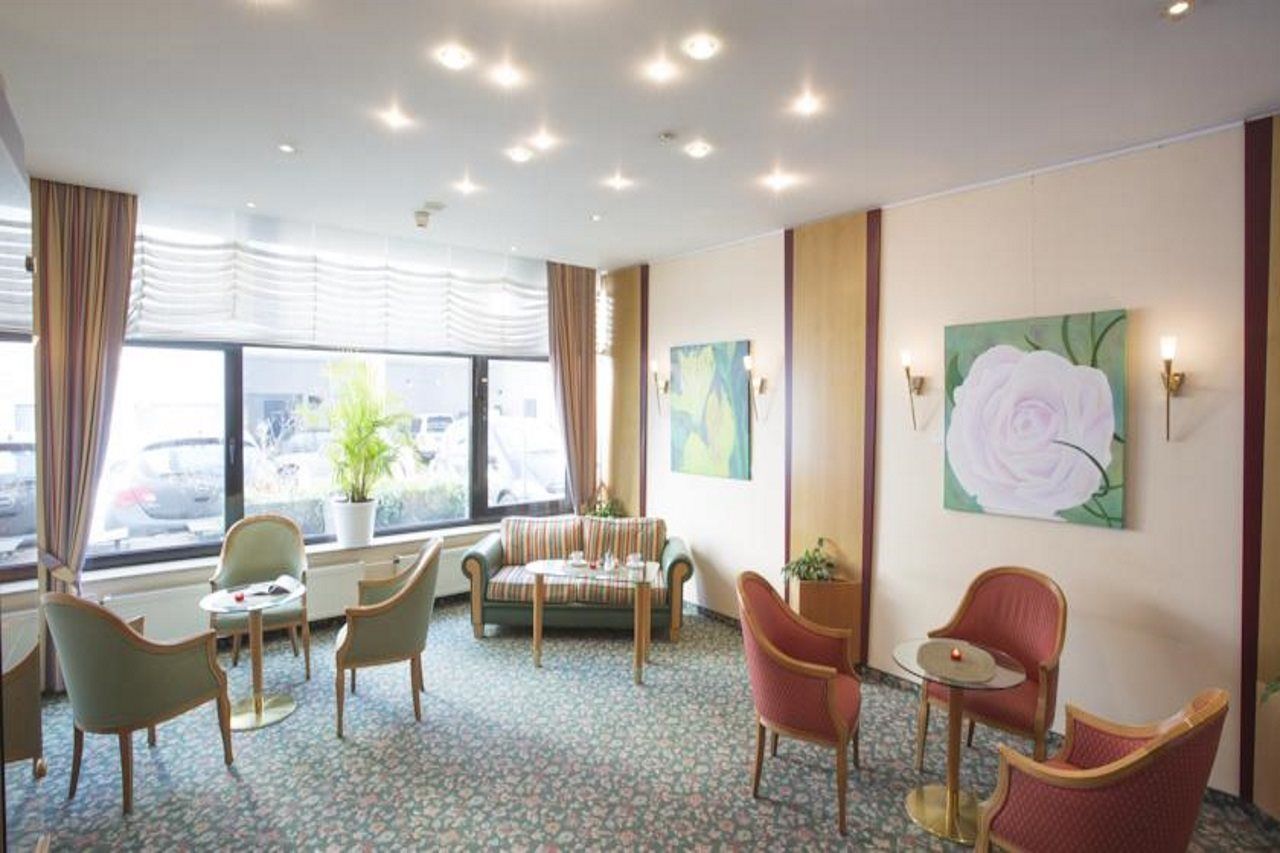 Trip Frankfurt Airport Hotel Rüsselsheim
