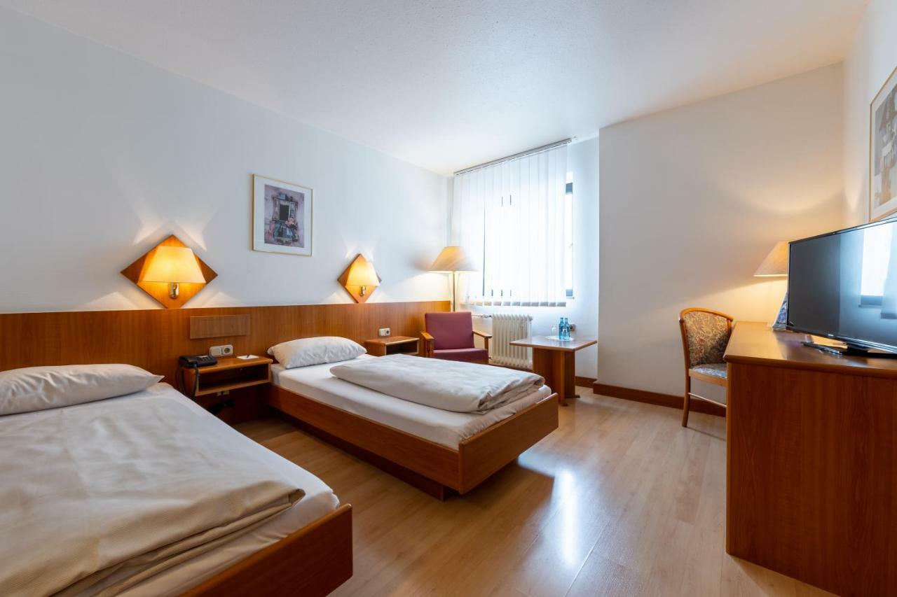 Trip Frankfurt Airport Hotel Rüsselsheim