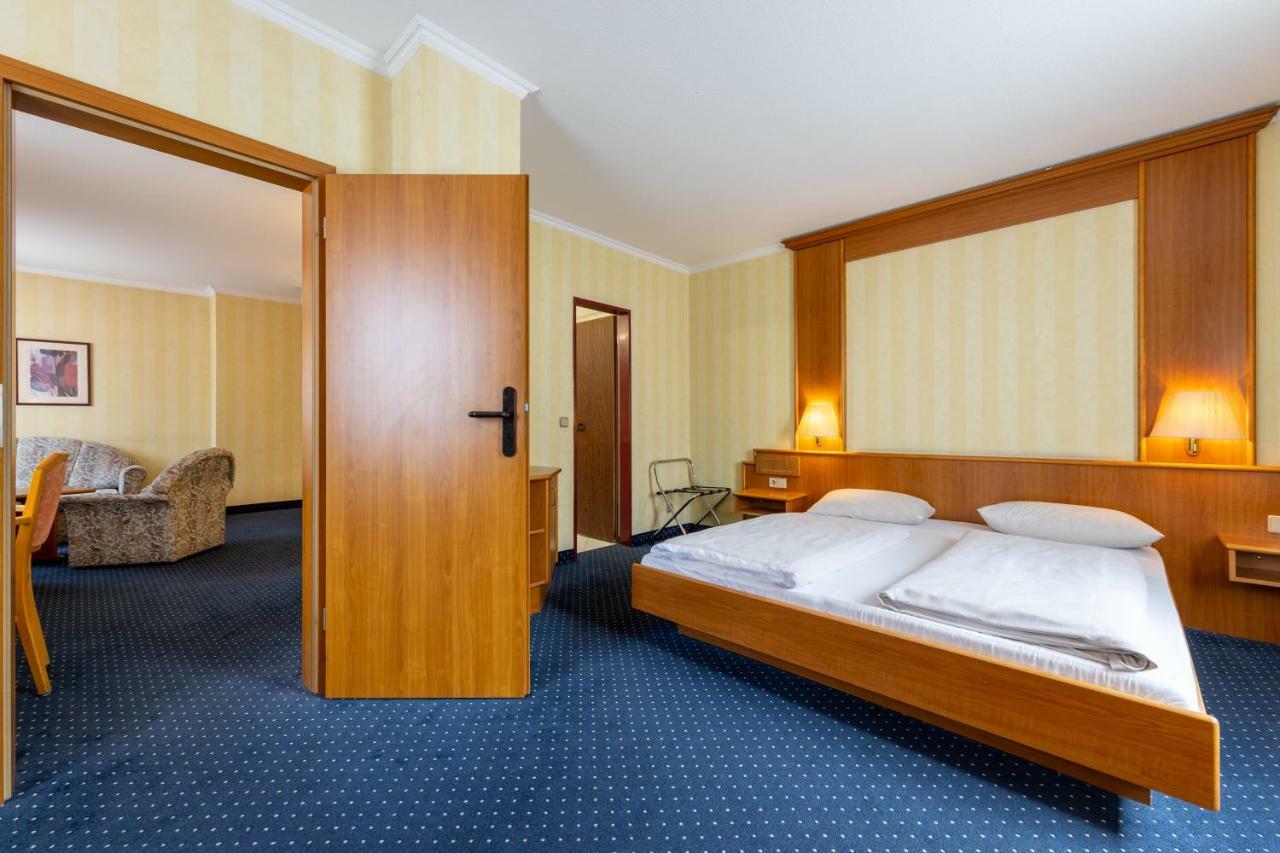 Trip Frankfurt Airport Hotel Rüsselsheim